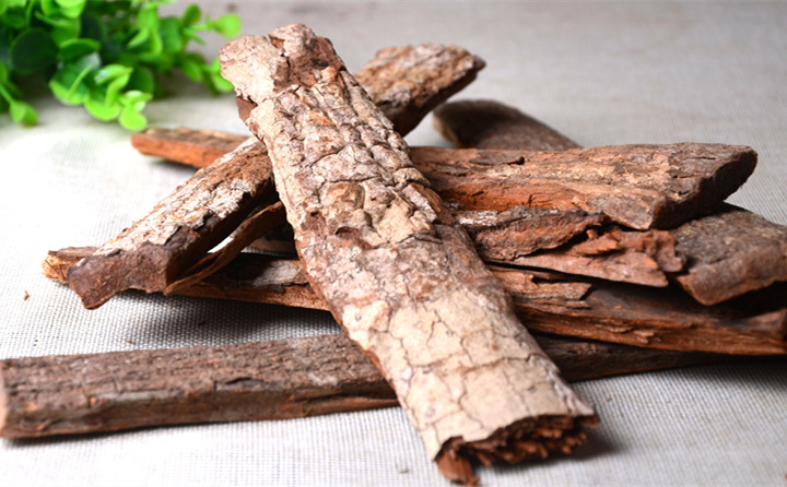 木器廠、板材加工廠、門(mén)廠等木材加工企業(yè)木器廠、板材加工廠、門(mén)廠等木材加工企業(yè)每天都會(huì)產(chǎn)生大量的刨花每天都會(huì)產(chǎn)生大量的刨花